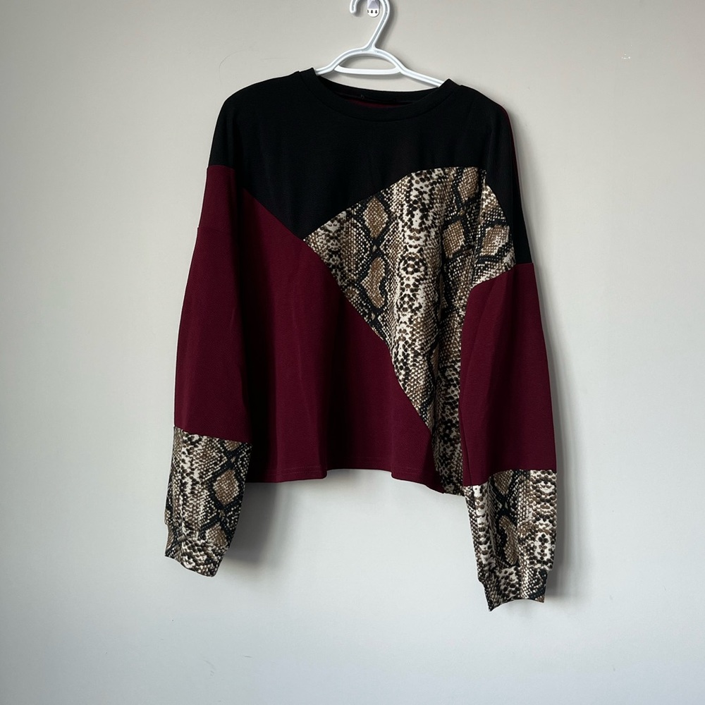 NEW SHEIN | SNAKE PRINT LONG SLEEVE